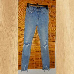 Hollister High Rise Super Skinny Soft Stretch Jeans *Tag Size: 0R W24 L28